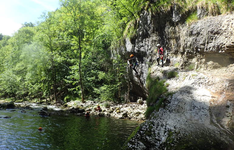 Canyoning dans le Doubs et le Jura